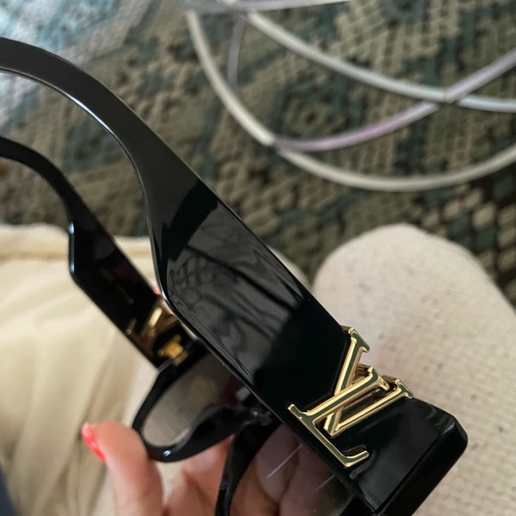 Designer sunglasses - Picture 3 of 6